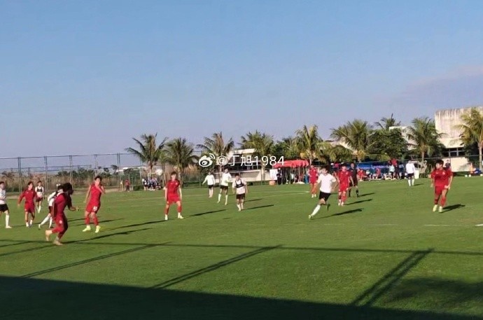 28圈官方网站-热身赛：大连英博0-6不敌韩国劲旅首尔FC，遭遇冬训首败